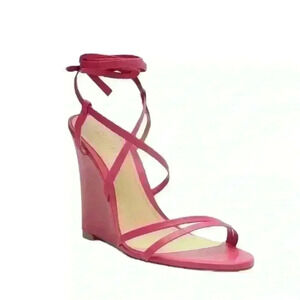 Schutz Deonne Casual Nappa Leather Sandal in Pink, Size 7.5